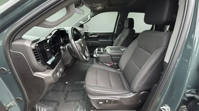 Used 2025 Cypress Gray Chevrolet LT image 20