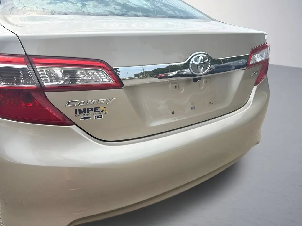 Used 2012 Gold Toyota L image 26