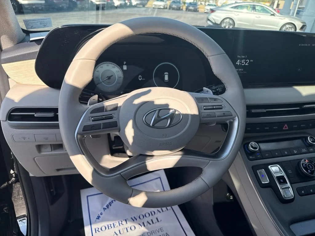 Used 2024 Abyss Black Hyundai Limited image 13