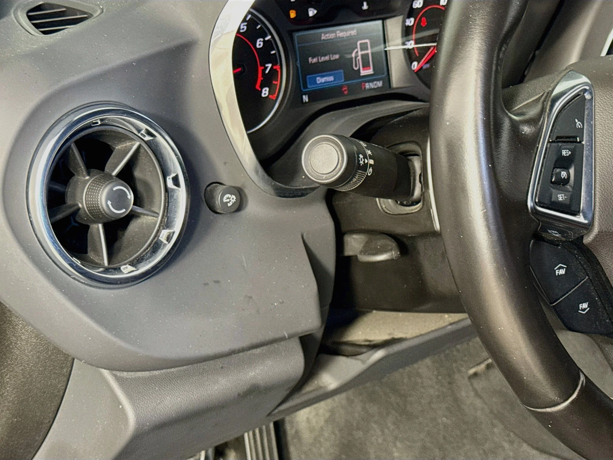 Used 2022 BLACK Chevrolet 1LT image 9