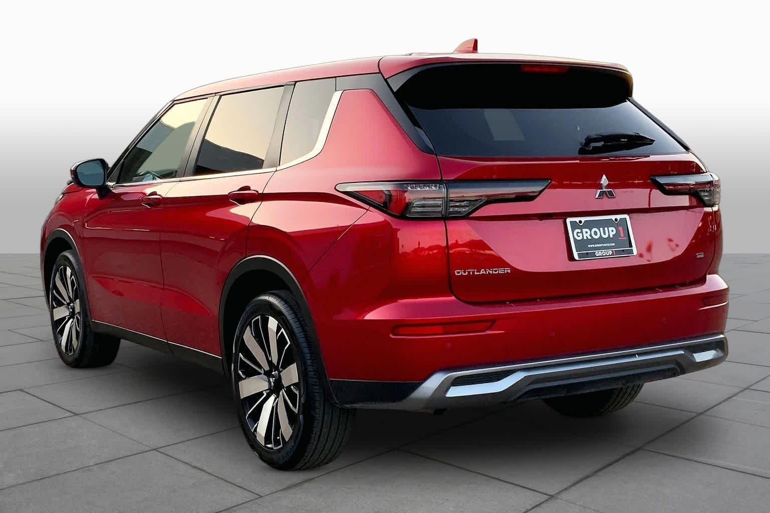 Used 2025 Red Diamond Mitsubishi SE image 11