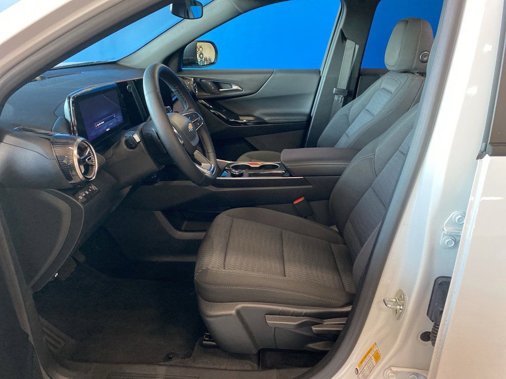 New 2027 Summit White Chevrolet LT image 11