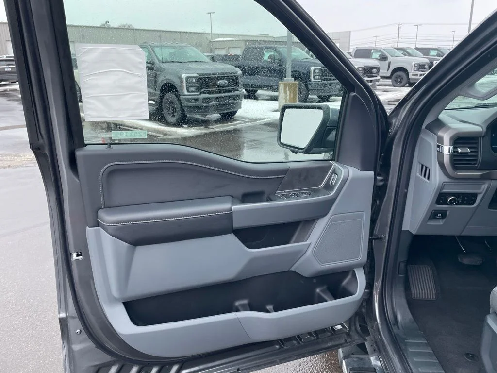 2025 Ford F-150 XLT - Photo 22