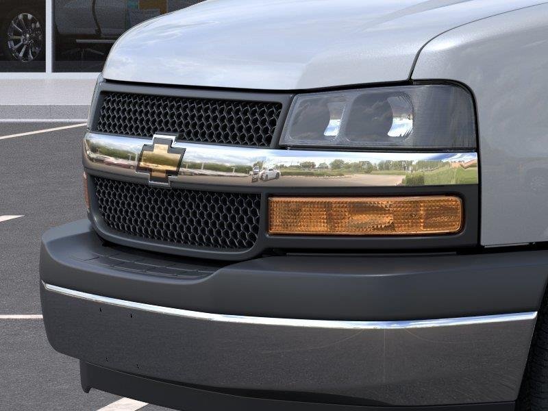 2025 Chevrolet Express Cargo Work Van - Photo 13
