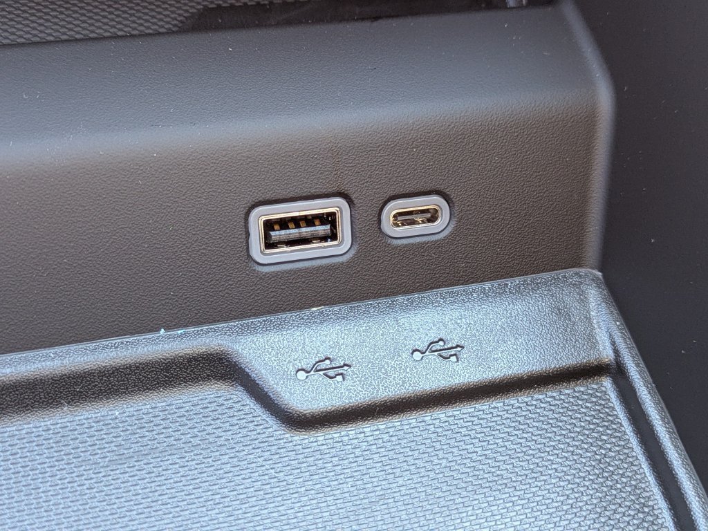 2026 Chevrolet Suburban High Country - Photo 26