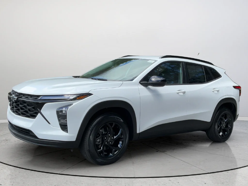 New 2026 Summit White Chevrolet LT image 3