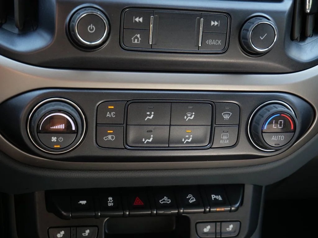 Certified Used 2022 Black Chevrolet Z71 image 24
