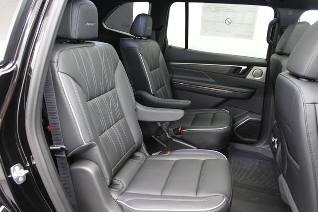 New 2026 Ebony Twilight Metallic Buick Avenir image 27