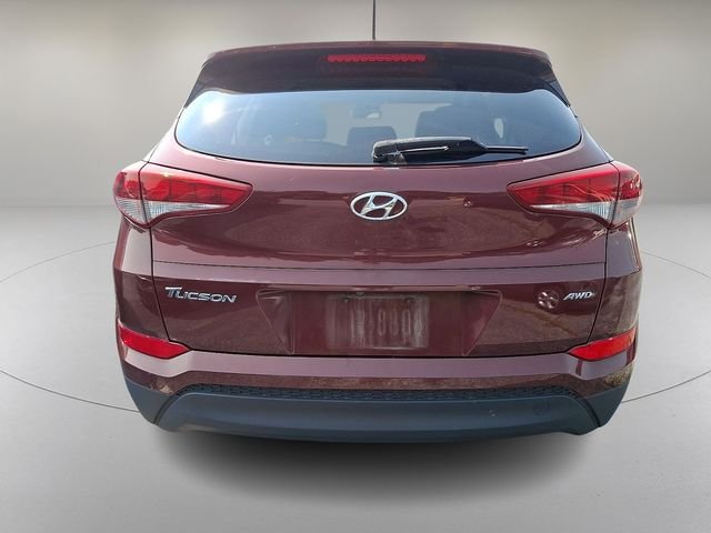 Used 2017 Red Hyundai SE image 8