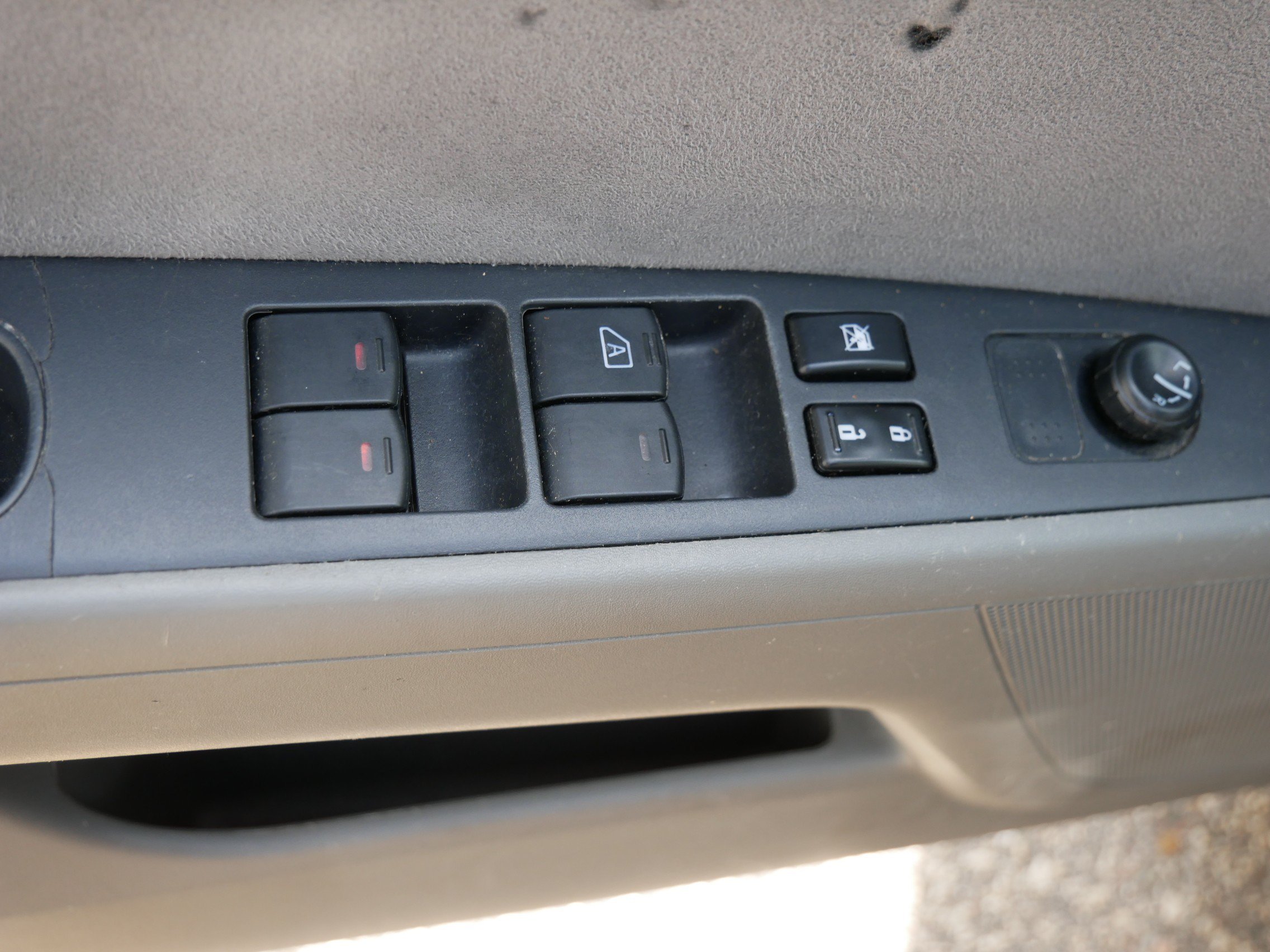 Used 2007 Black Nissan  image 18