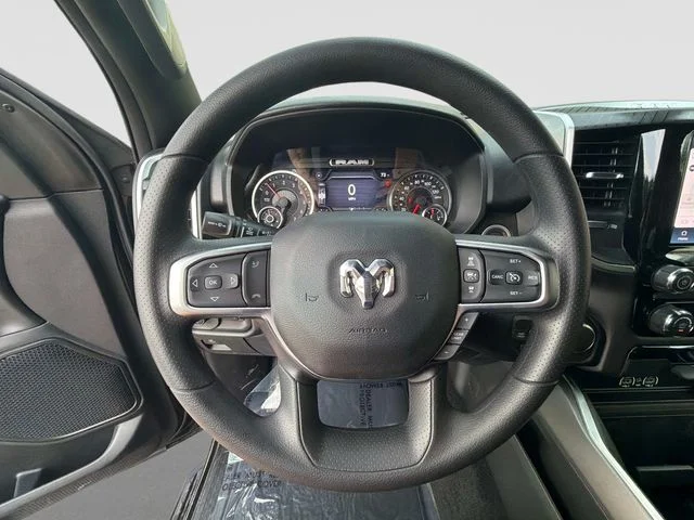 New 2026 Diamond Black Crystal Pearlcoat RAM Express image 25