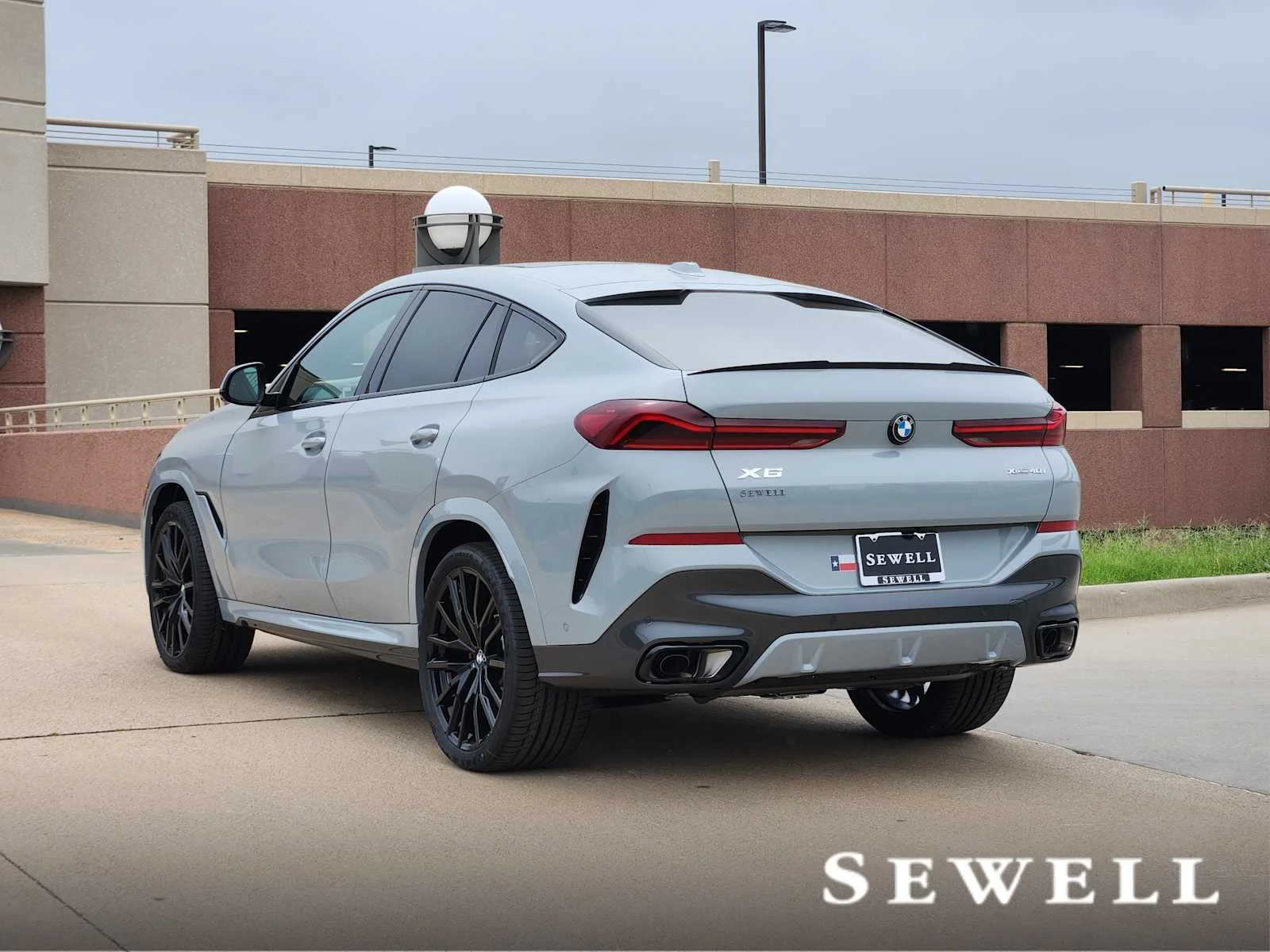 New 2027 Brooklyn Grey Metallic BMW xDrive40i image 3