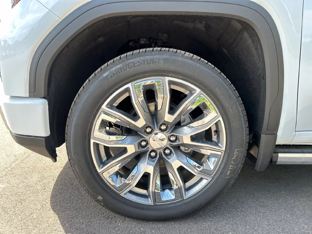 New 2026 Glacier White Tricoat GMC Denali image 33