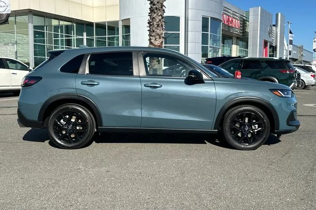 Used 2024  Honda Sport image 3