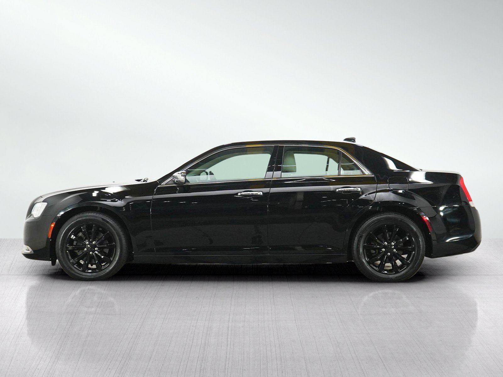 Used 2017 Chrysler 300 C with VIN 2C3CCAKG2HH597216 for sale in Burnsville, Minnesota