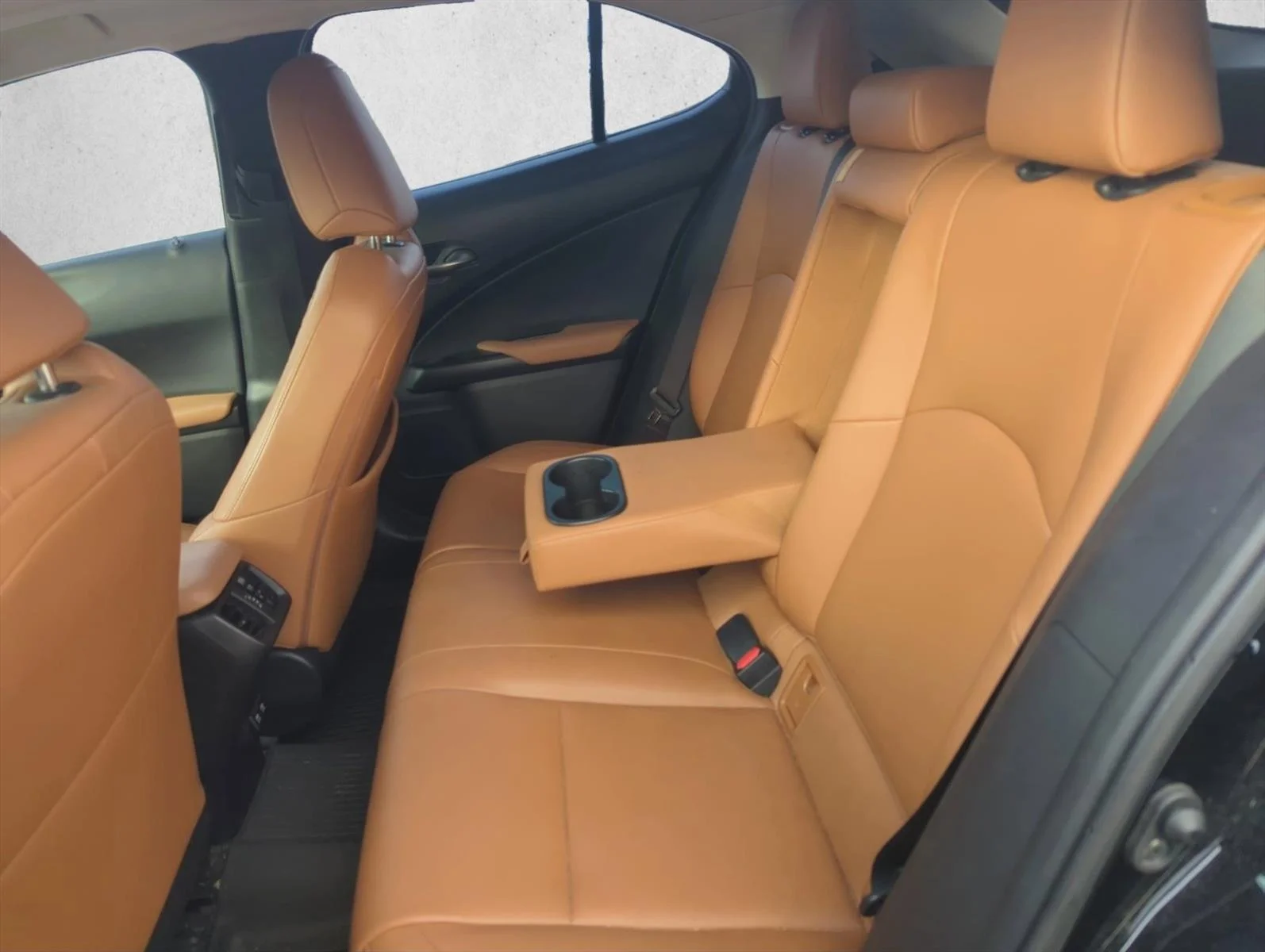 Used 2020 Obsidian Lexus UX 200 image 17