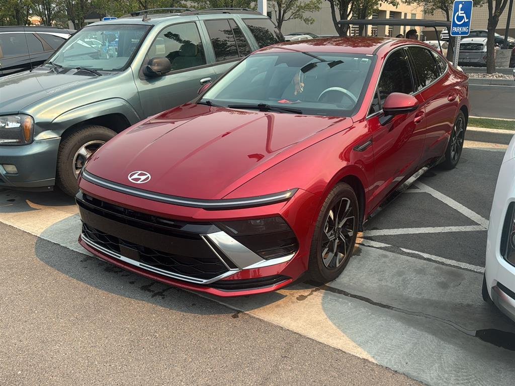 Certified Used 2025 Ultimate red Hyundai SEL image 3