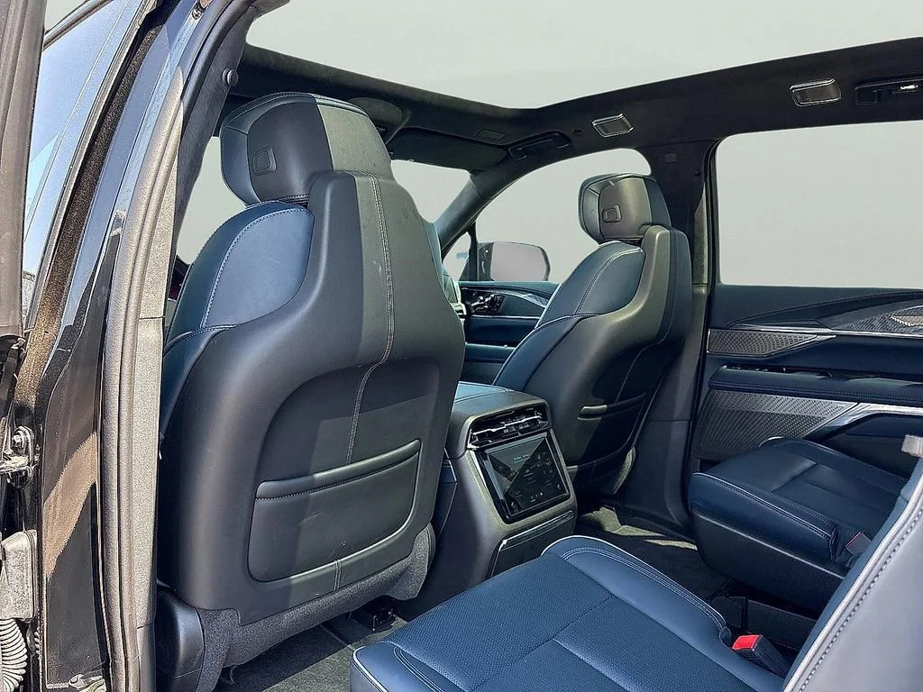 2025 Cadillac Escalade IQ Sport 2 - Photo 8