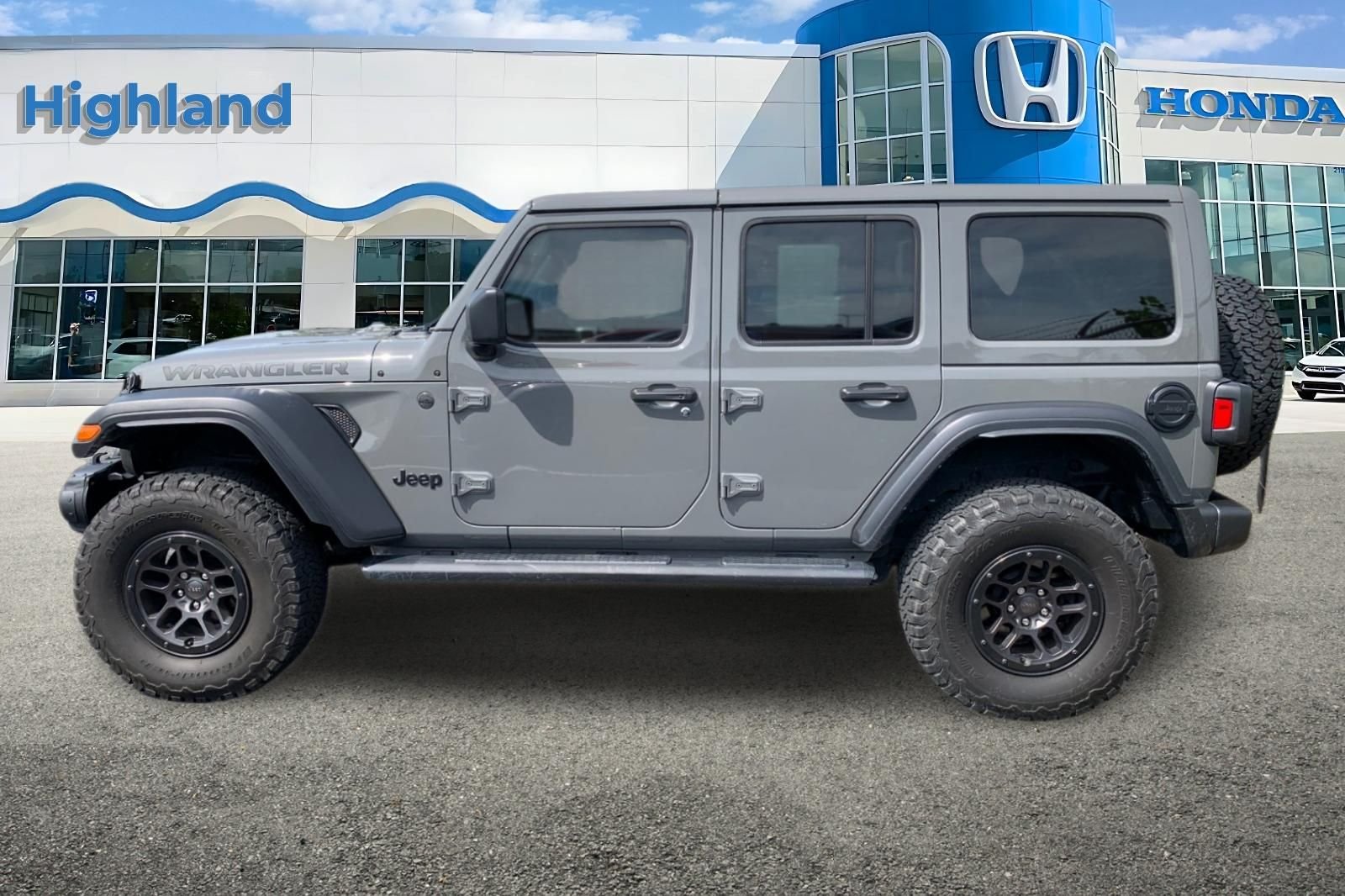 Used 2023 Gray Jeep High Tide image 2