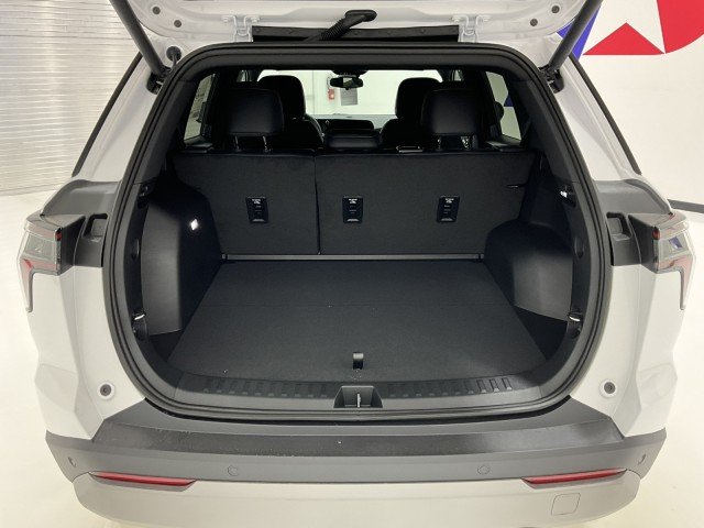 New 2027 Summit White Chevrolet LT image 7