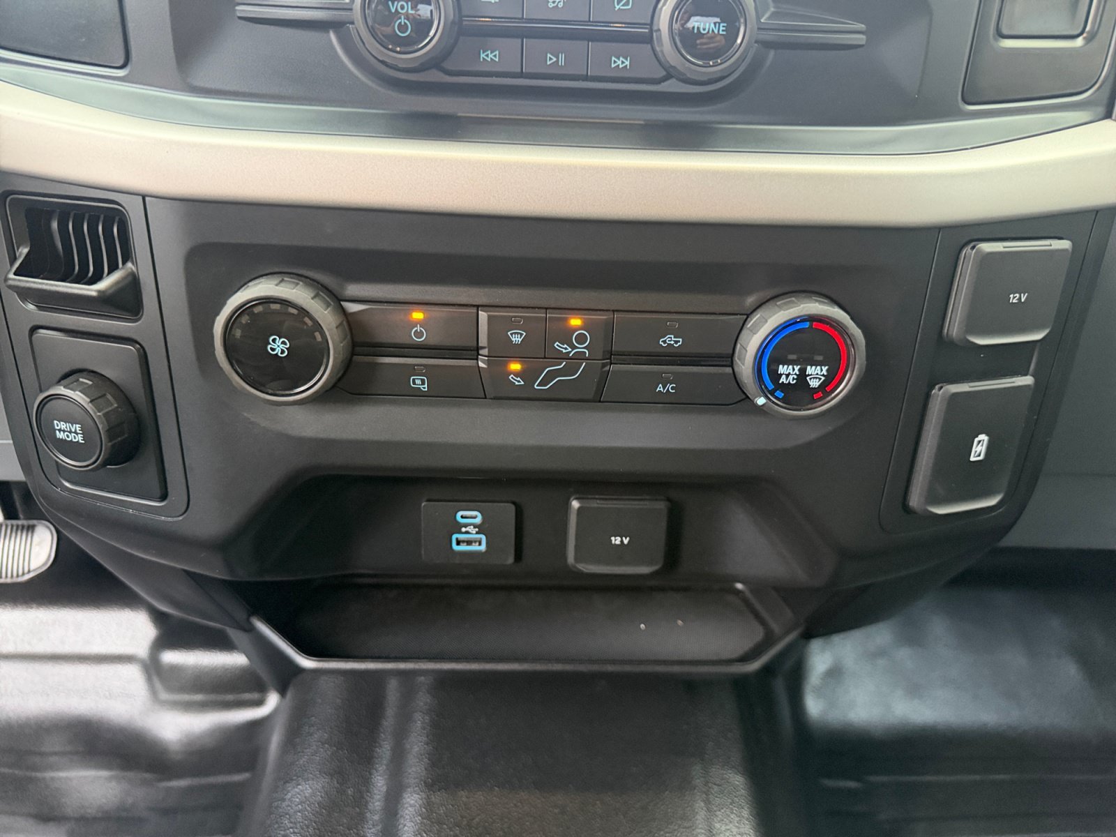 Certified Used 2021 Oxford White Ford XL image 22