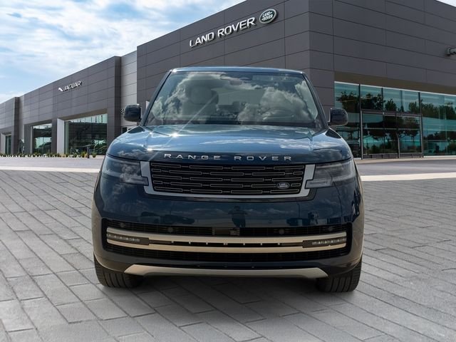Used 2024 Blue Land Rover SE image 8