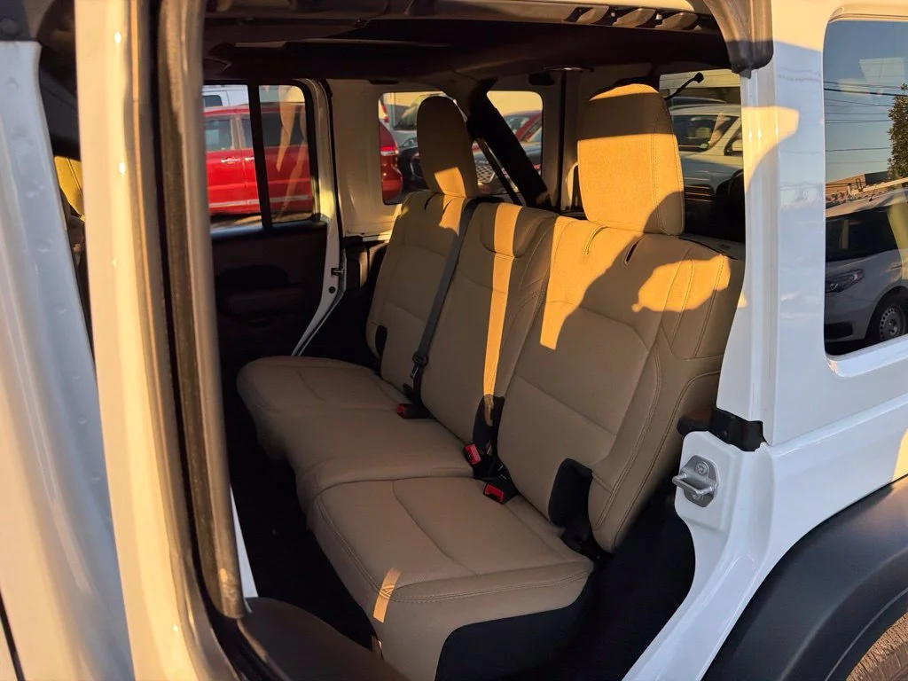 Used 2023 White Jeep Sport S image 23