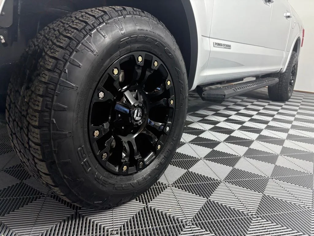 Used 2018 Ingot Silver Ford Lariat image 14