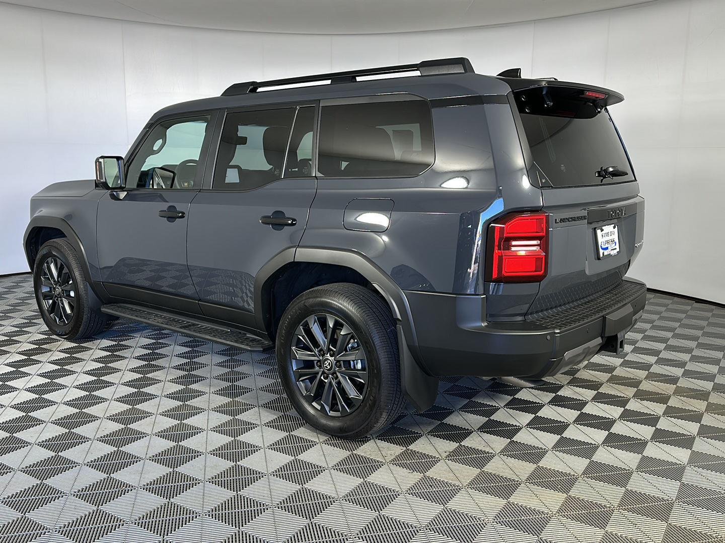 Used 2026 Underground Toyota Base image 5