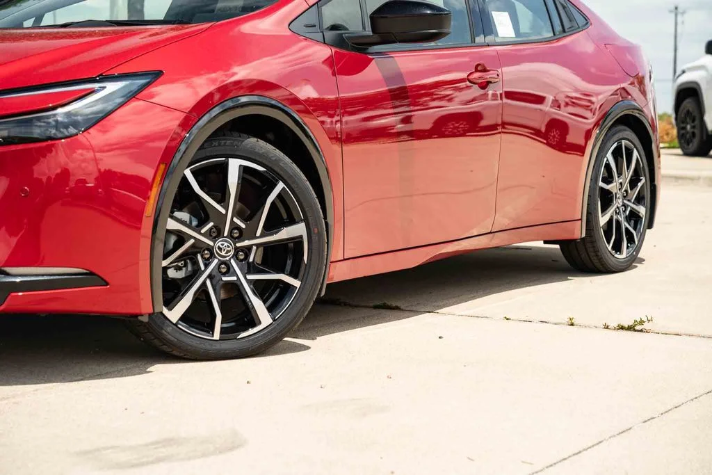 New 2026 Supersonic Red <sup>1</sup> Toyota  XSE image 5