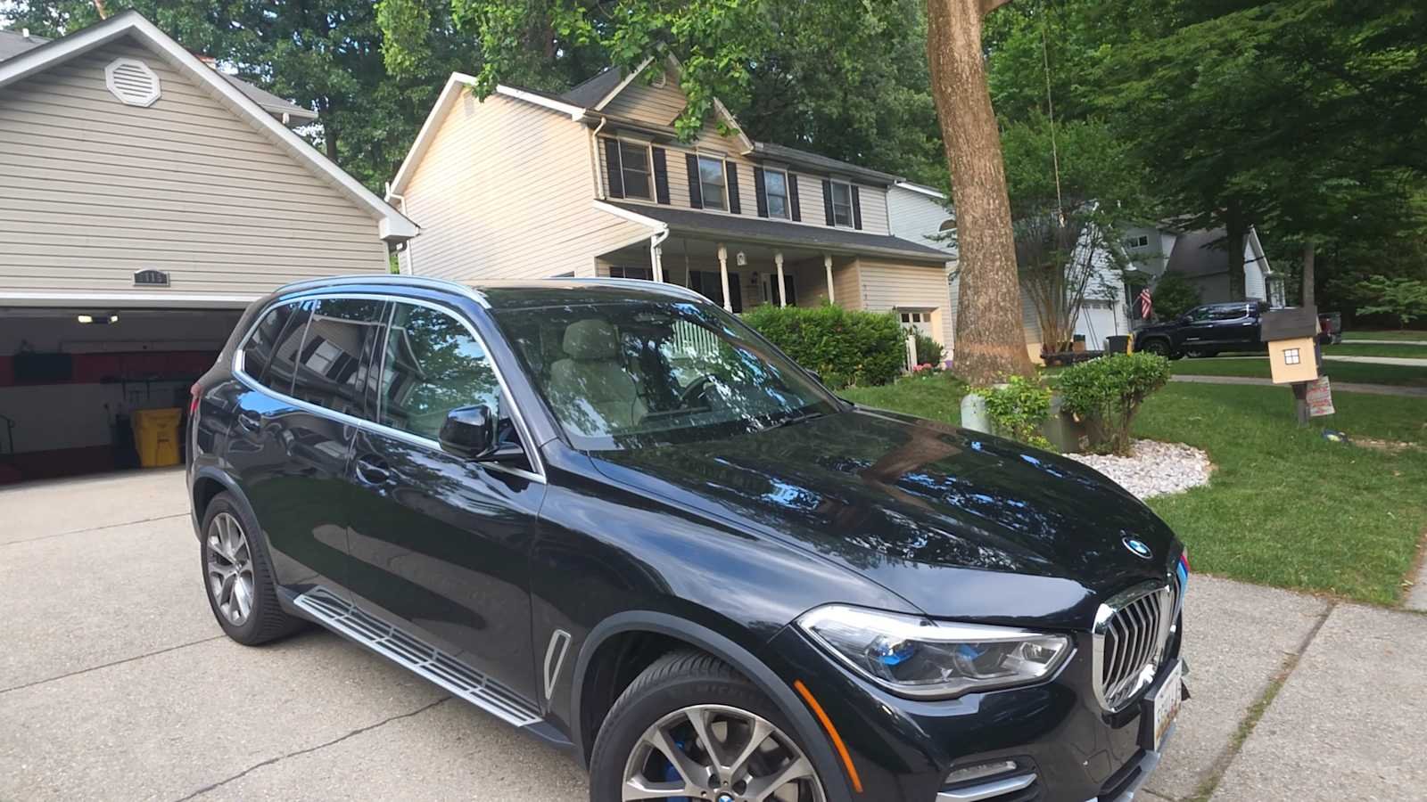 Used 2020 Black Sapphire Metallic BMW xDrive40i image 6