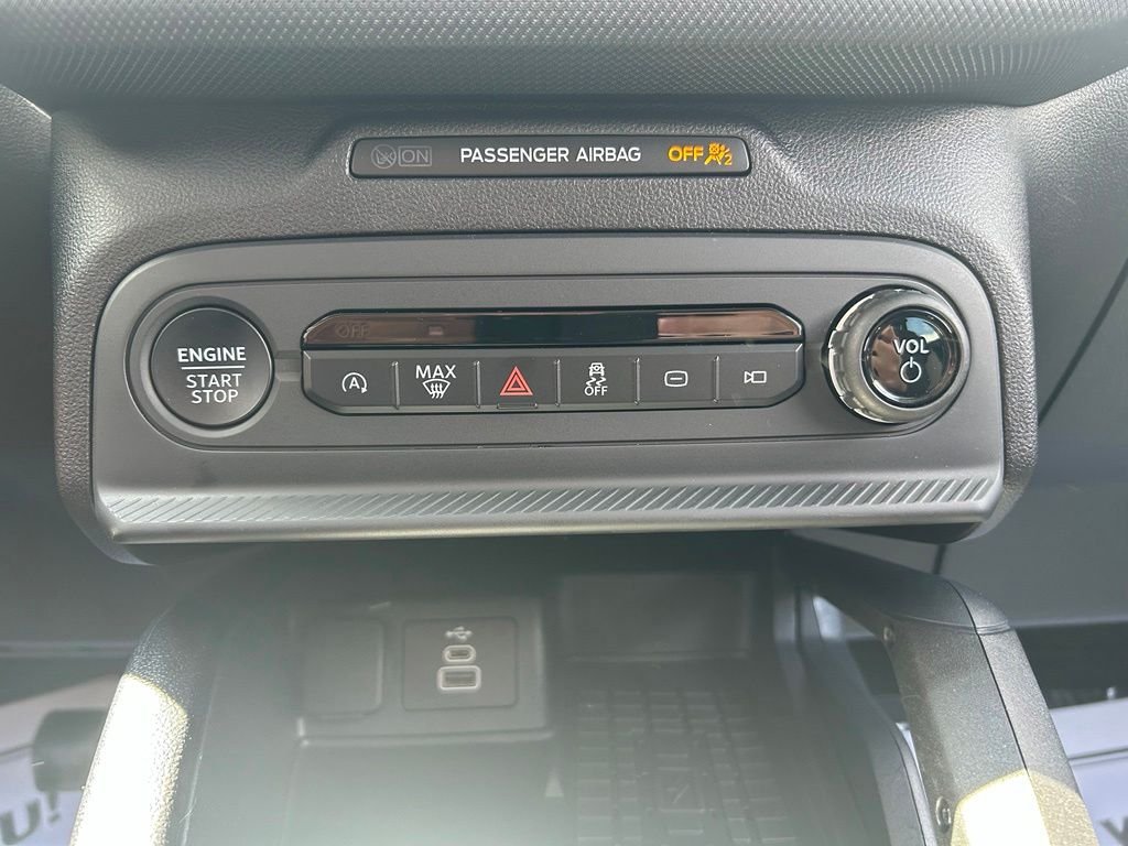 Used 2025 Blue Metallic Ford Big Bend image 20
