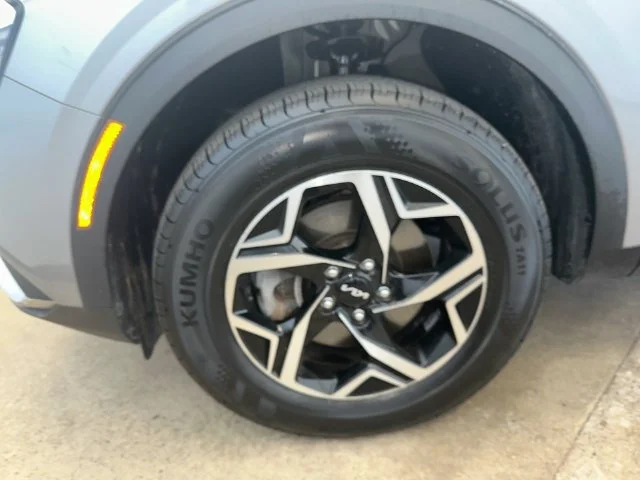 Certified Used 2023 Gray Kia LX image 27