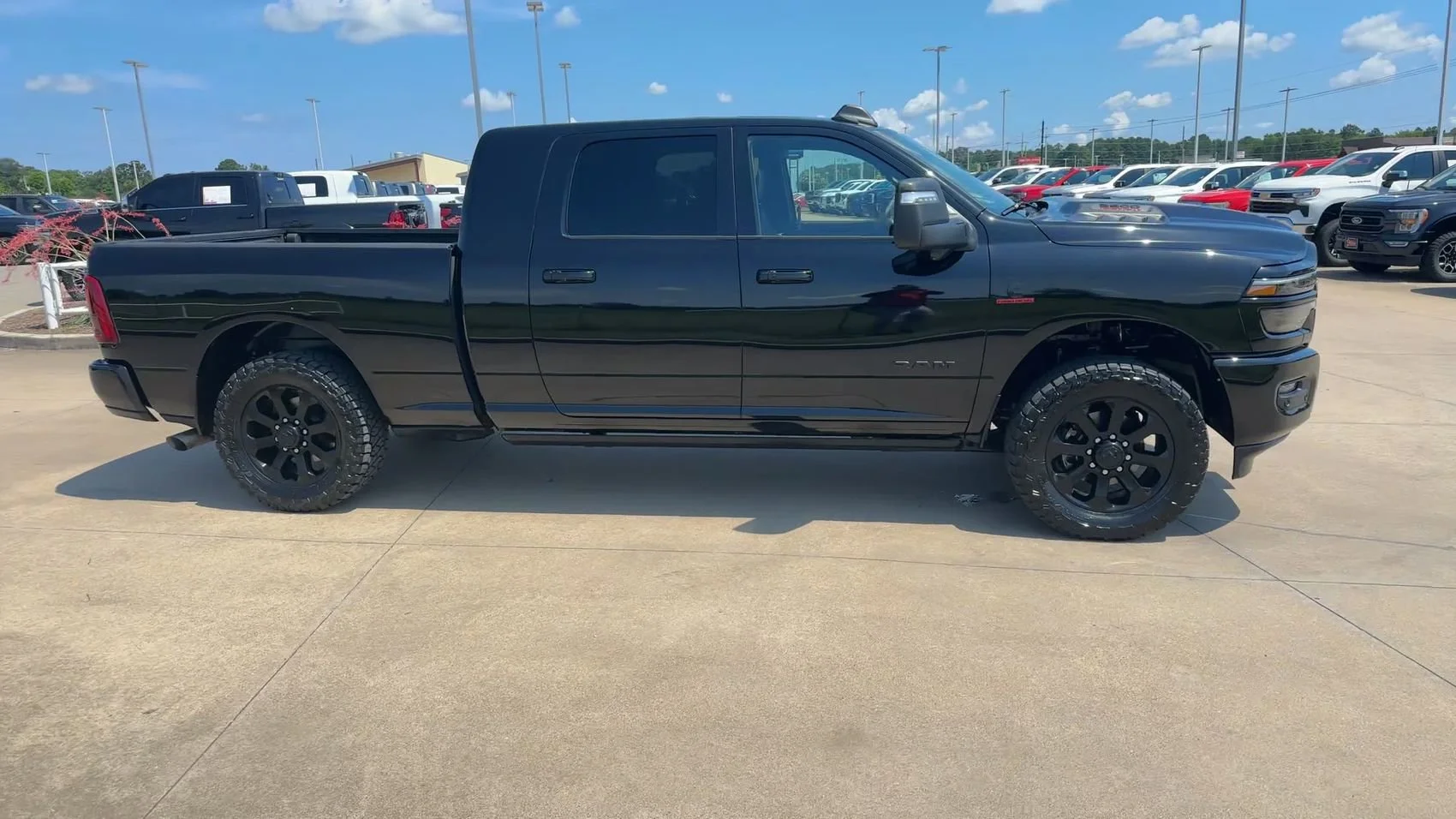 Used 2025 Diamond Black Crystal Pearlcoat Ram Laramie image 8