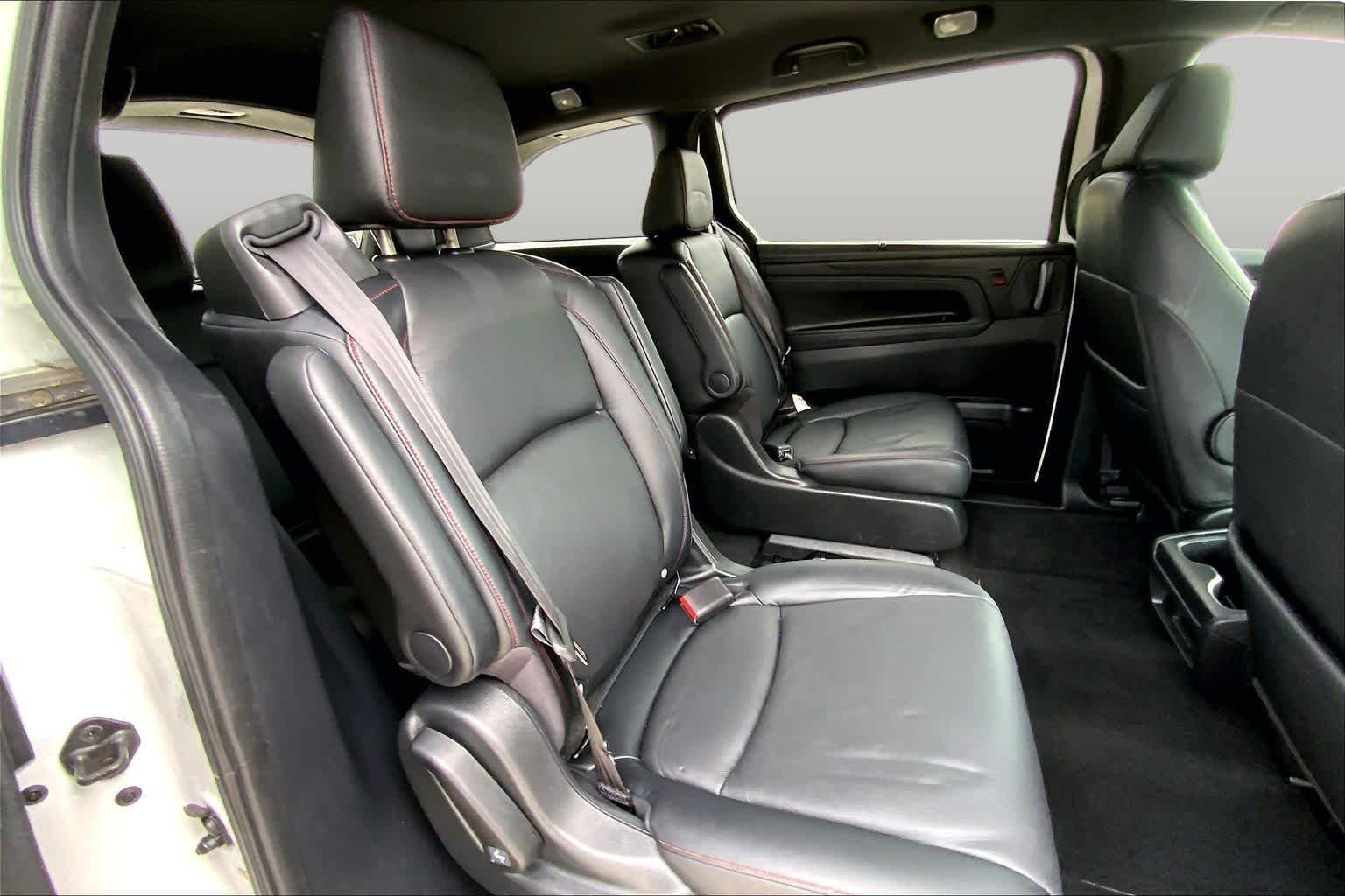 Used 2024 Platinum White Pearl Honda Sport image 19
