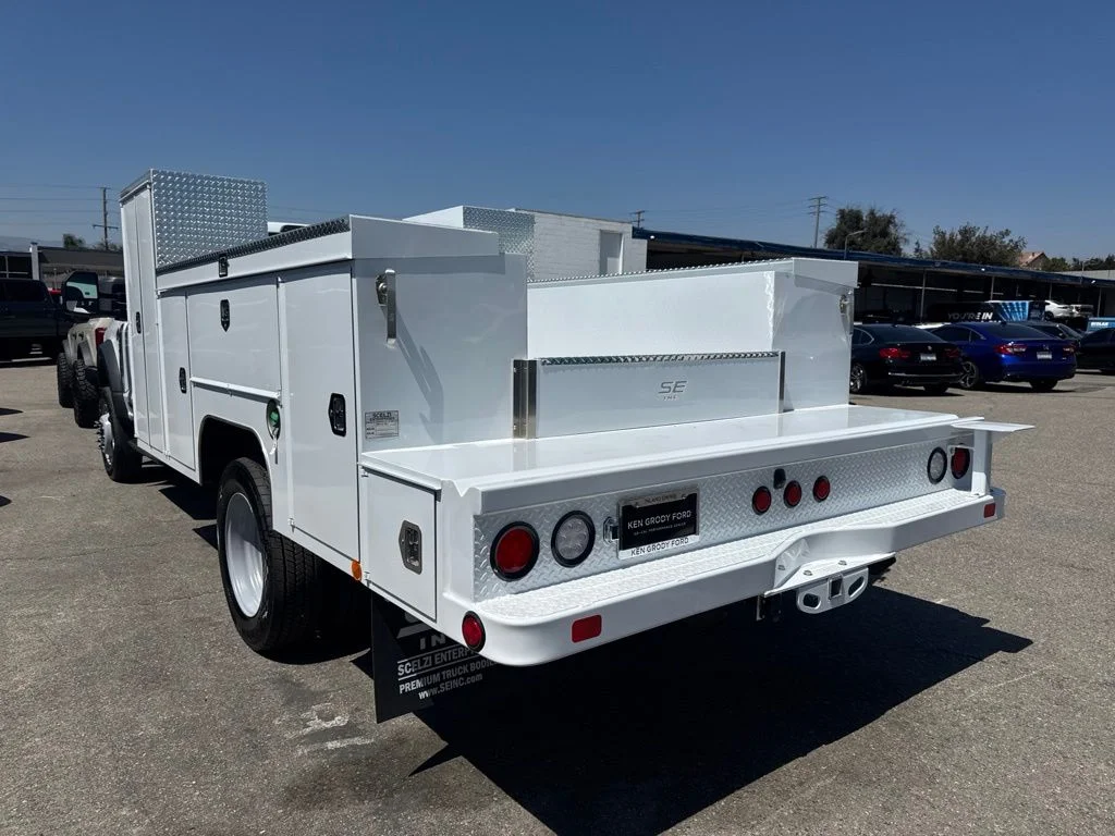 New 2026 Oxford White Ford XL image 5