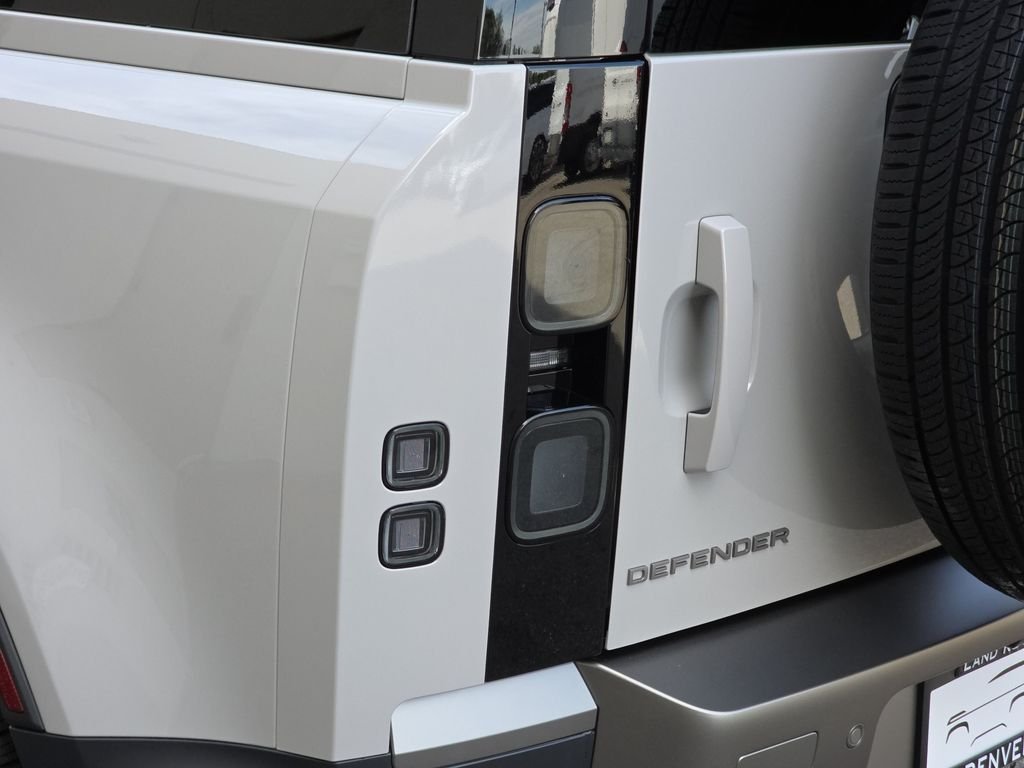New 2026 Borasco Grey Land Rover S image 23