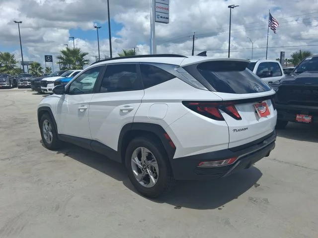 Used 2024 White Hyundai SEL image 5