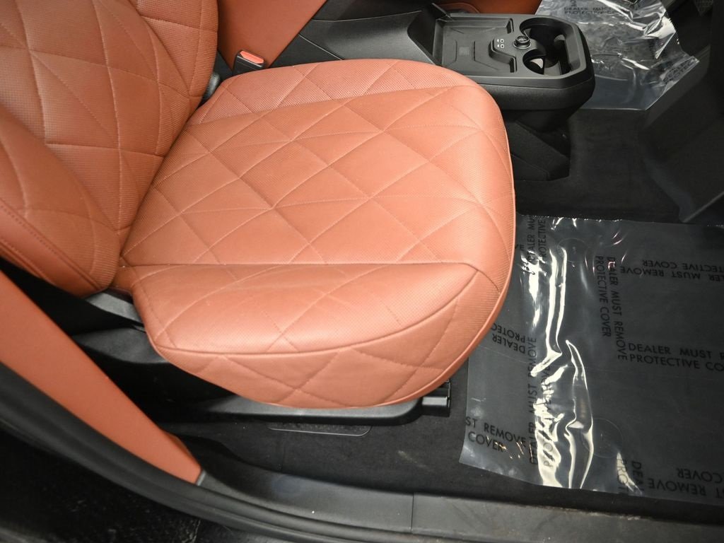 2023 BMW IX - Image 33