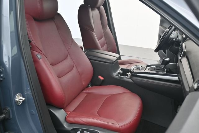 Used 2023 Gray Metallic Mazda Carbon Edition image 23