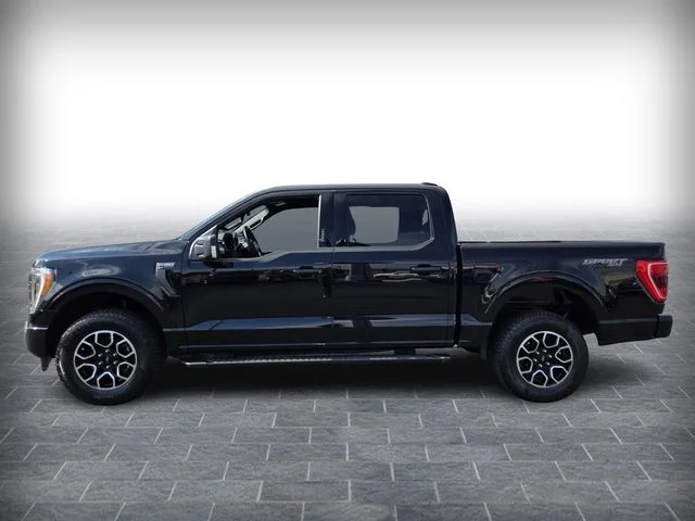 Used 2023 Black Ford XLT image 4