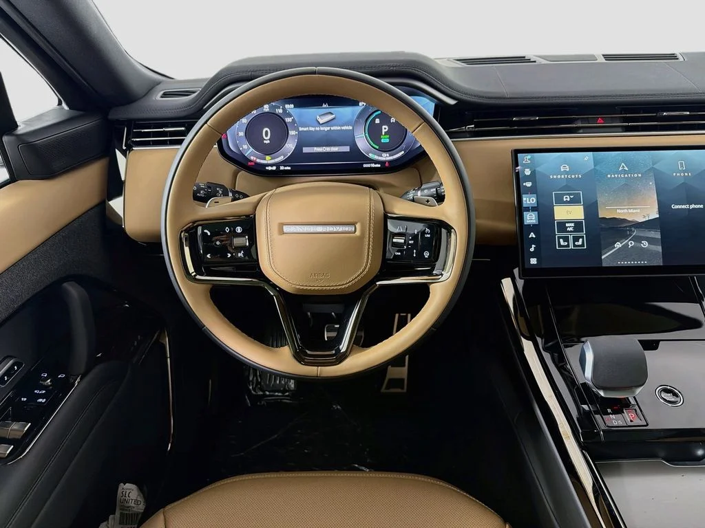New 2026 Fuji White Land Rover Dynamic SE image 24