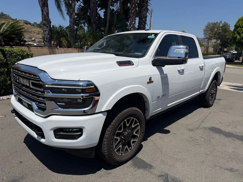 Used 2025 White Ram Limited image 5