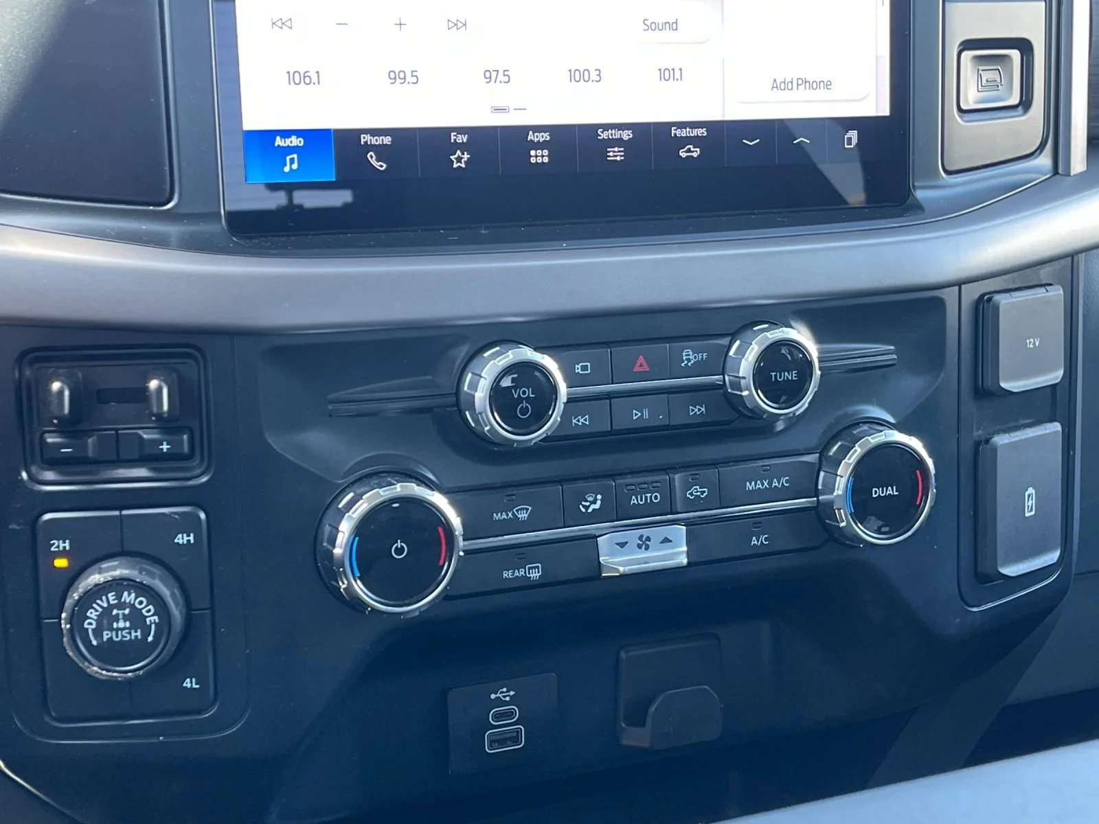 Used 2025 White Ford XLT image 21