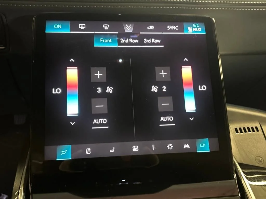 2025 Cadillac Escalade IQ Sport 2 - Photo 38