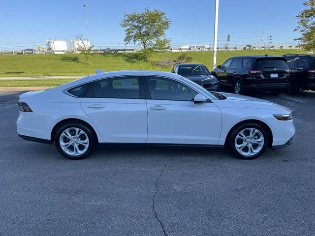 Used 2025 Platinum White Pearl Honda LX image 11