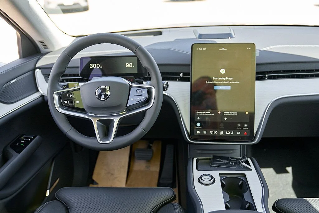 New 2026 Aurora Silver Volvo Ultra image 28