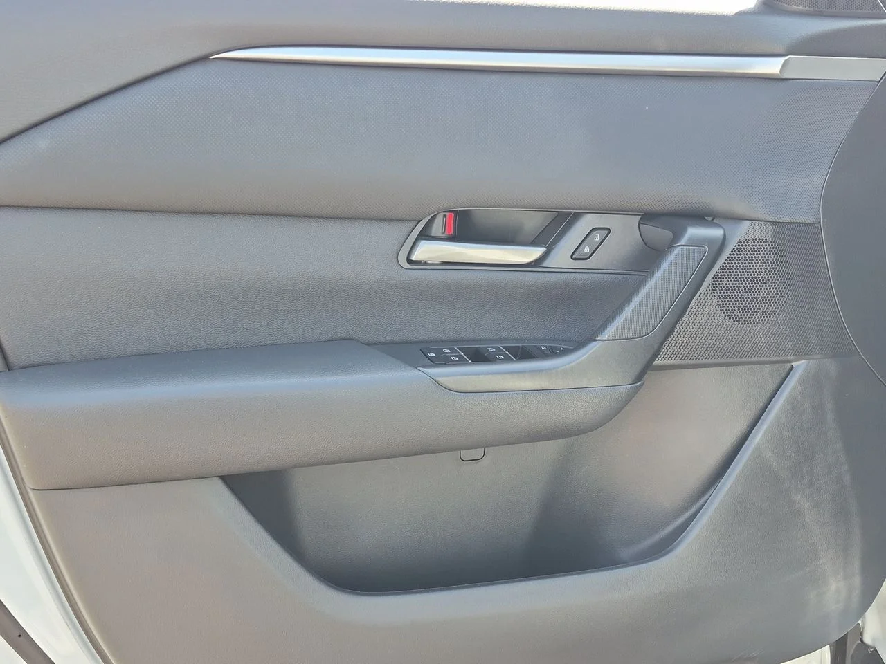 Used 2023 Wind Chill Pearl Mazda 2.5 S Preferred Plus Package image 23