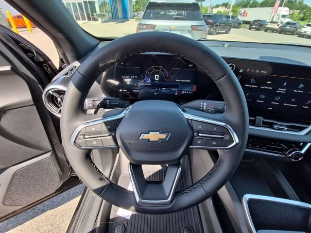2027 Chevrolet Equinox LT - Photo 11