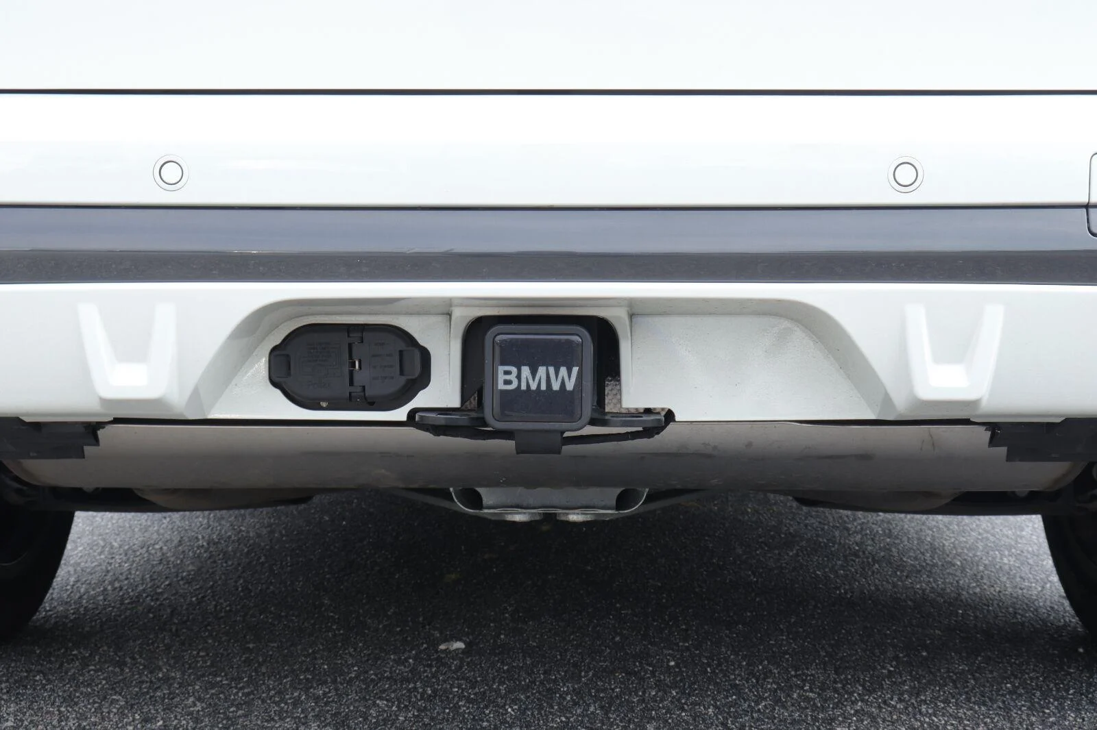Certified Used 2024 Alpine White BMW xDrive40i image 6